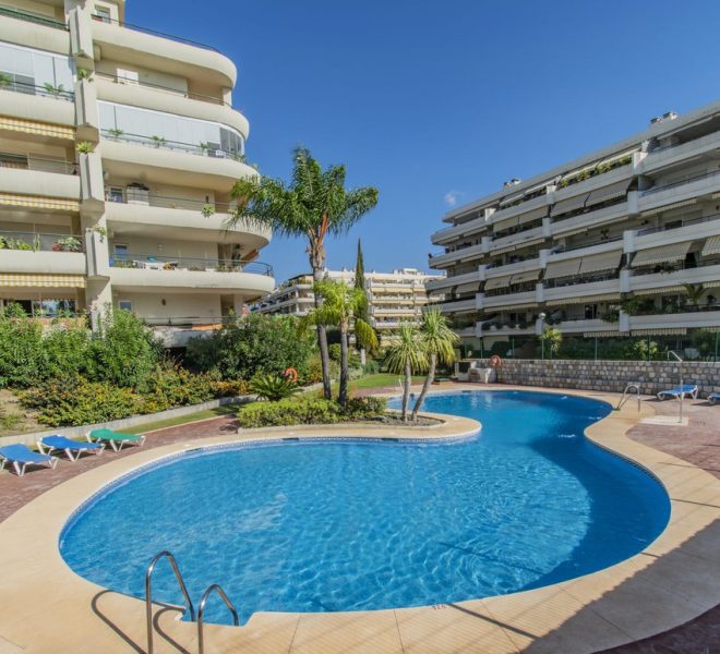 R5347318-Image 1-Middle Floor Apartment - 3 Beds - 138 Built