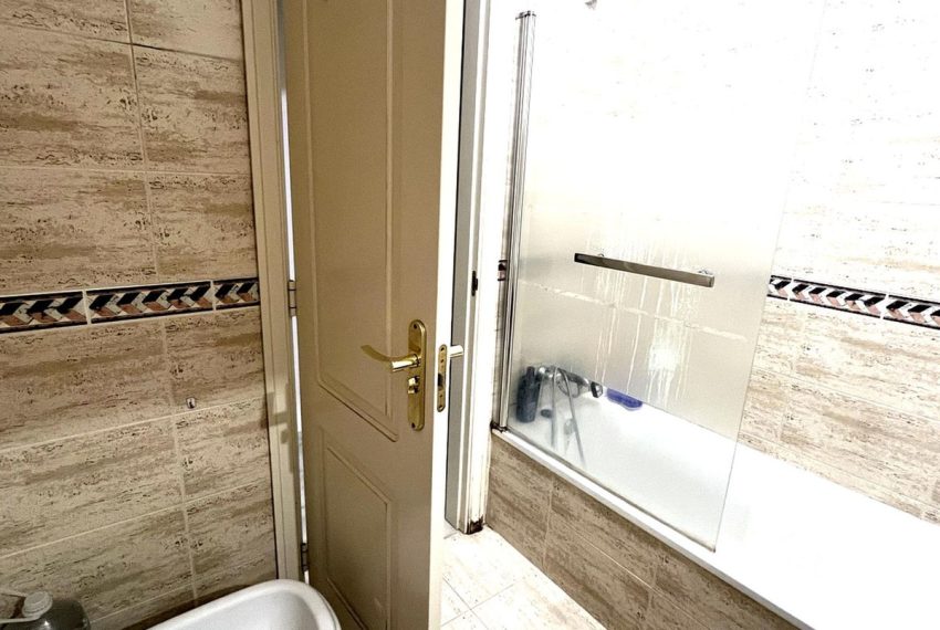 R5347468-Apartment-For-Sale-Aloha-Ground-Floor-Apartment-2-Beds-95-Built-9