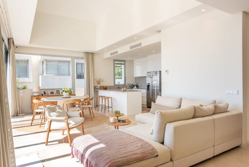 R5348098-Apartment-For-Sale-Benahavis-Penthouse-Duplex-4-Beds-142-Built-2