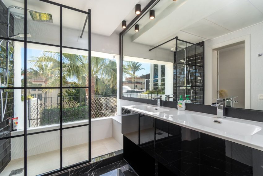 R5350234-Apartment-For-Sale-Puerto-Banus-Penthouse-Duplex-4-Beds-140-Built-2