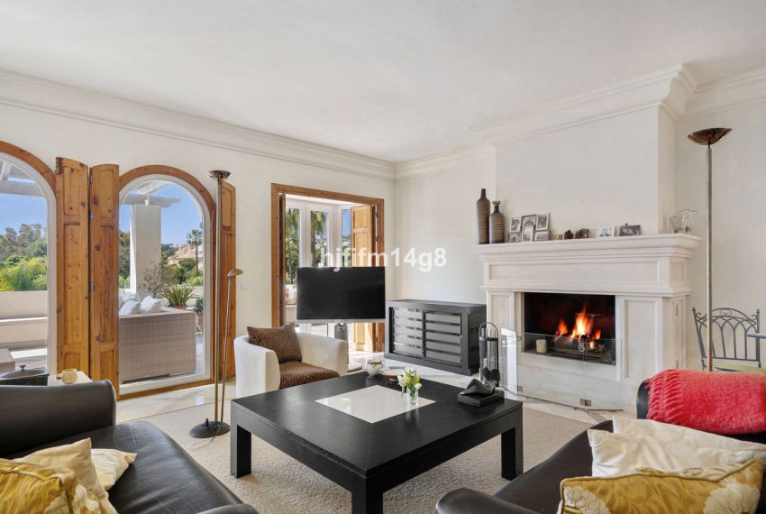 R5351119-Apartment-For-Sale-Nueva-Andalucia-Penthouse-Duplex-3-Beds-244-Built-4