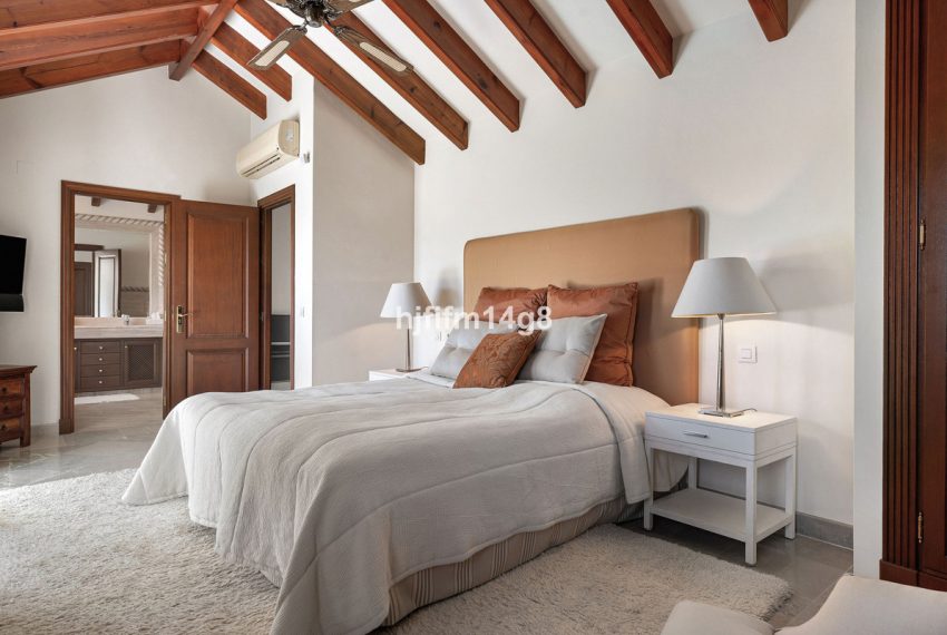 R5351119-Apartment-For-Sale-Nueva-Andalucia-Penthouse-Duplex-3-Beds-244-Built-9