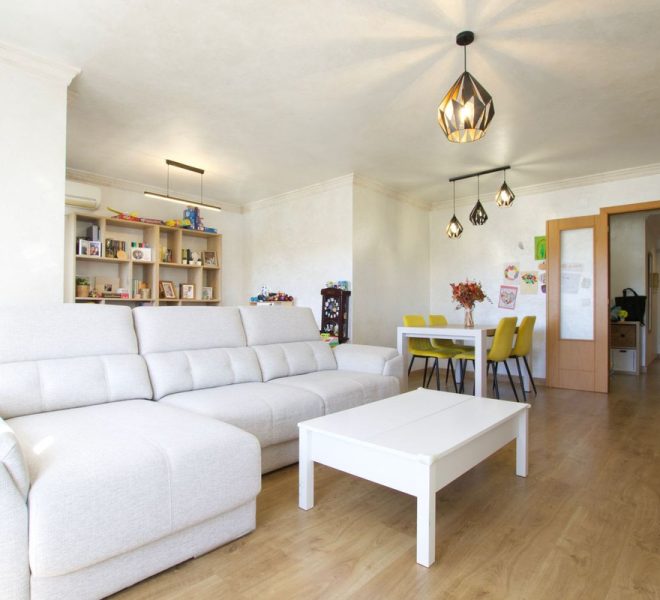 R5351656-Image 1-Middle Floor Apartment - 3 Beds - 112 Built