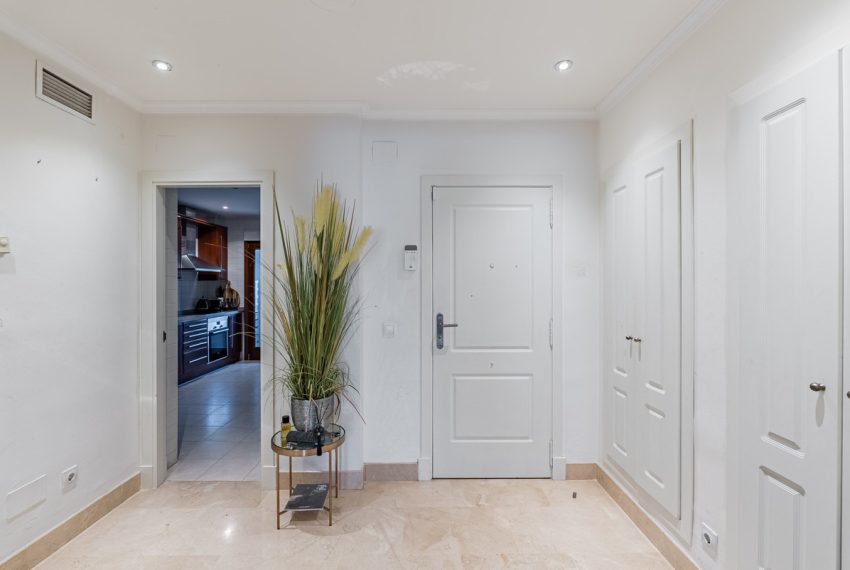 R5353000-Apartment-For-Sale-The-Golden-Mile-Ground-Floor-Apartment-2-Beds-244-Built-19