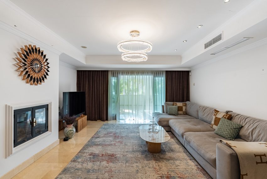R5353000-Apartment-For-Sale-The-Golden-Mile-Ground-Floor-Apartment-2-Beds-244-Built-6