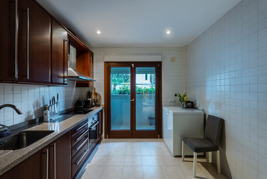 R5353000-Apartment-For-Sale-The-Golden-Mile-Ground-Floor-Apartment-2-Beds-244-Built-9