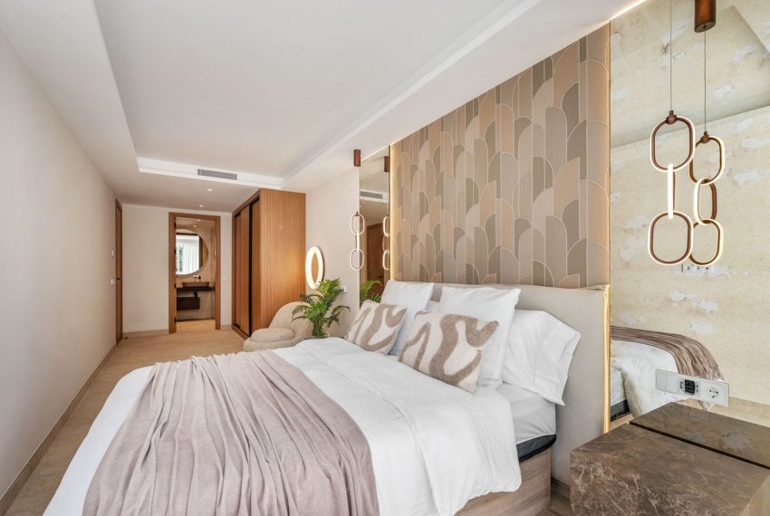 R5353525-Apartment-For-Sale-Nueva-Andalucia-Ground-Floor-Apartment-3-Beds-126-Built-10
