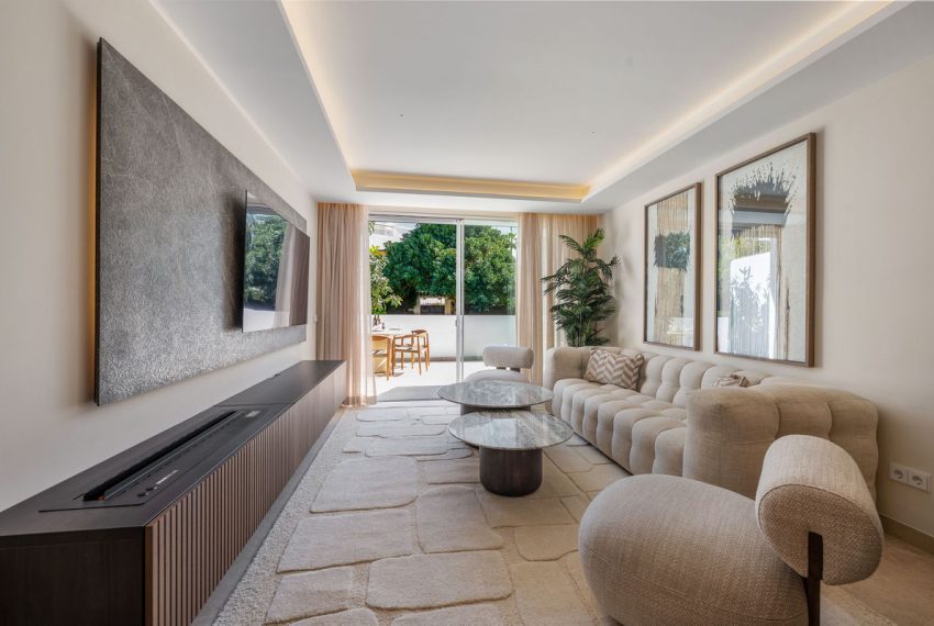 R5353525-Apartment-For-Sale-Nueva-Andalucia-Ground-Floor-Apartment-3-Beds-126-Built-3