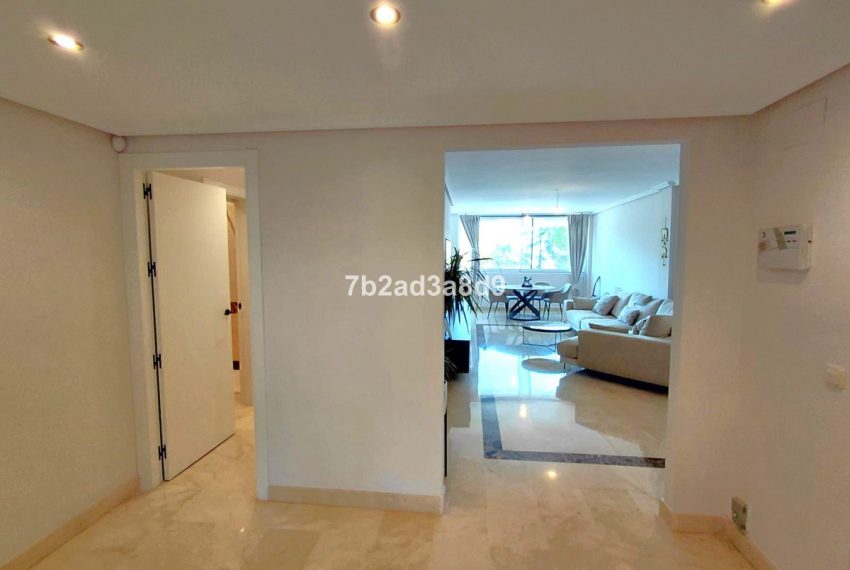 R5353675-Apartment-For-Sale-Nagueles-Middle-Floor-Apartment-2-Beds-120-Built-11
