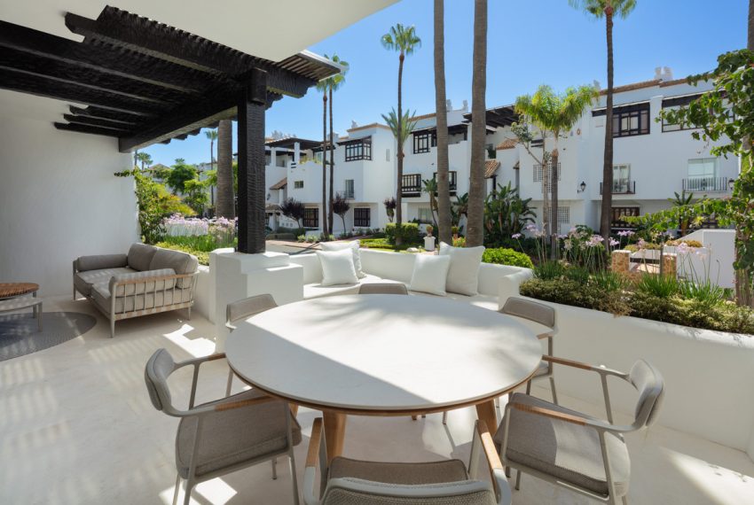 R5353762-Apartment-For-Sale-The-Golden-Mile-Ground-Floor-Apartment-3-Beds-138-Built-12