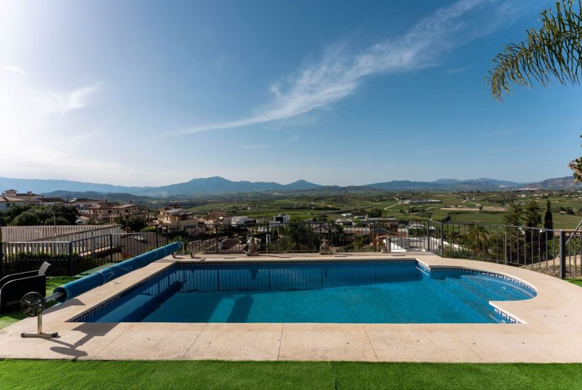 R5354557-House-For-Sale-Coin-Detached-Villa-5-Beds-285-Built-2