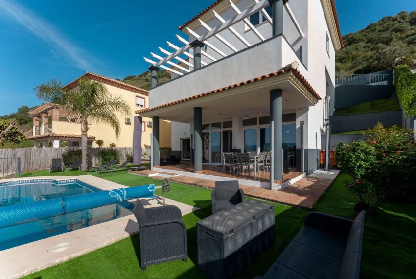 R5354557-House-For-Sale-Coin-Detached-Villa-5-Beds-285-Built