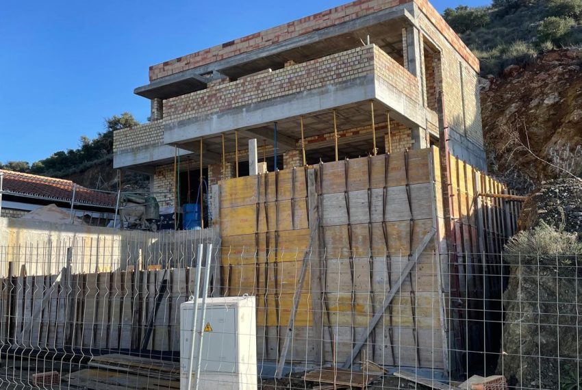R5354578-House-For-Sale-Coin-Detached-Villa-3-Beds-205-Built-3