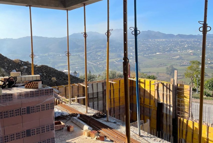 R5354578-House-For-Sale-Coin-Detached-Villa-3-Beds-205-Built-4
