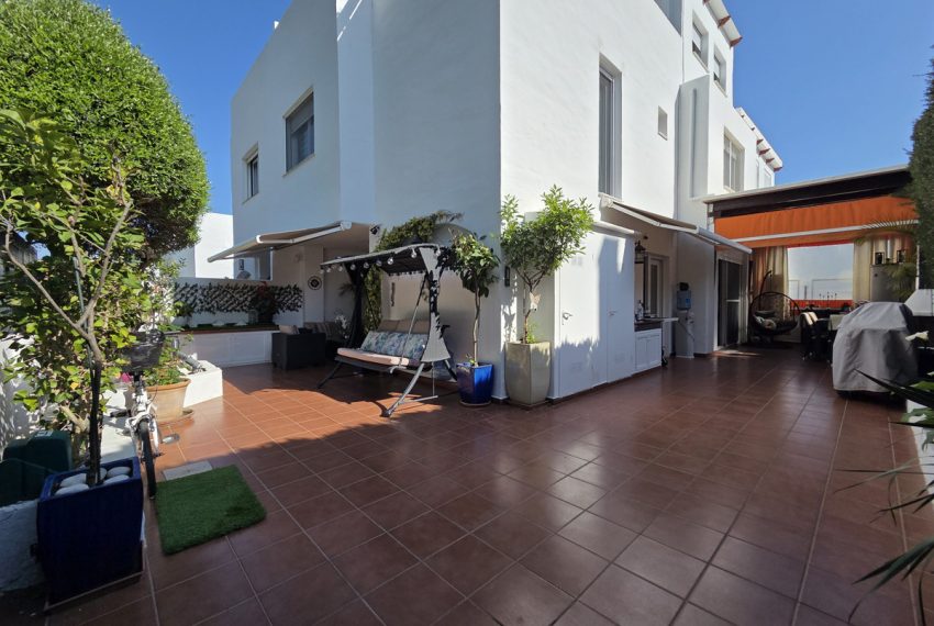 R5354653-House-For-Sale-Nagueles-Townhouse-4-Beds-181-Built-11