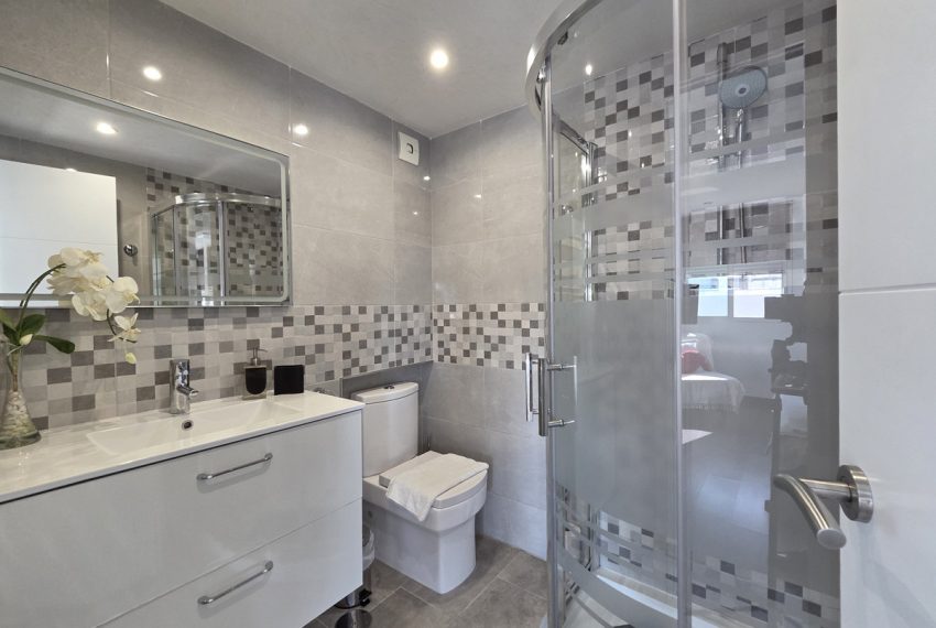 R5354653-House-For-Sale-Nagueles-Townhouse-4-Beds-181-Built-13