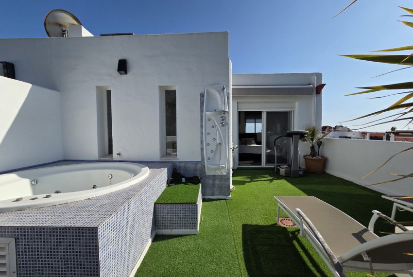 R5354653-House-For-Sale-Nagueles-Townhouse-4-Beds-181-Built-14