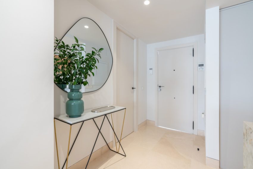 R5354806-House-For-Sale-The-Golden-Mile-Semi-Detached-House-5-Beds-220-Built-1