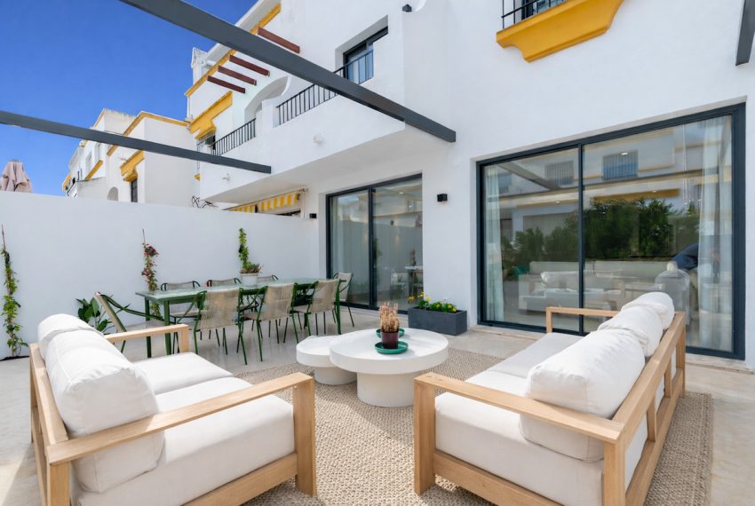 R5354806-House-For-Sale-The-Golden-Mile-Semi-Detached-House-5-Beds-220-Built-4