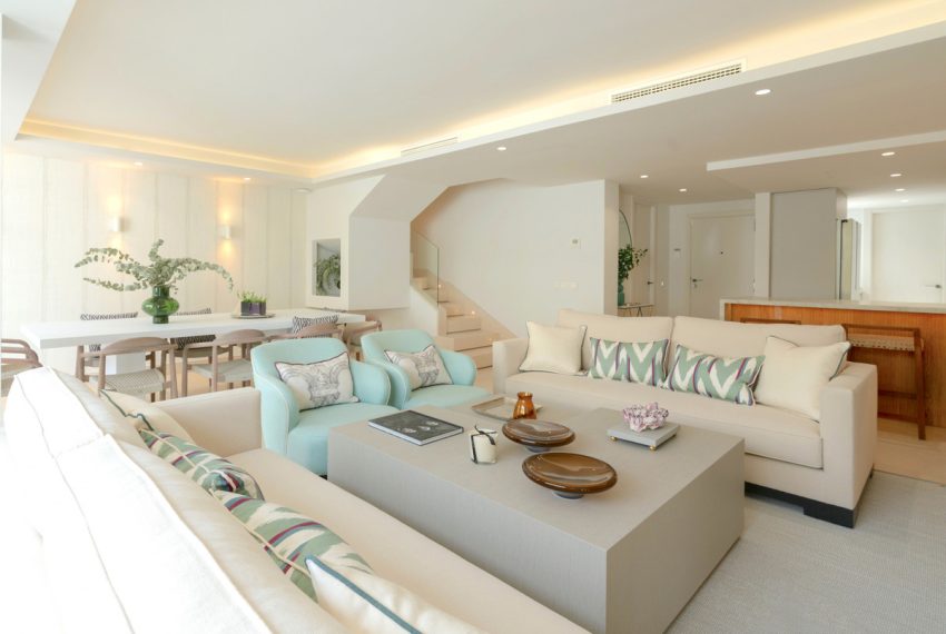 R5354806-House-For-Sale-The-Golden-Mile-Semi-Detached-House-5-Beds-220-Built-6