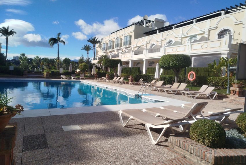 R5354917-Apartment-For-Sale-Aloha-Ground-Floor-Apartment-2-Beds-99-Built-2