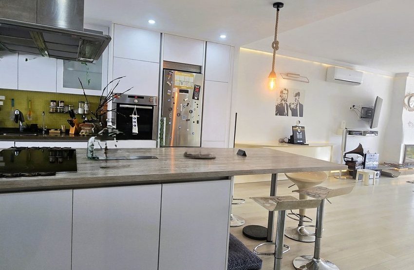 R5354938-House-For-Sale-Las-Chapas-Detached-Villa-3-Beds-137-Built-1