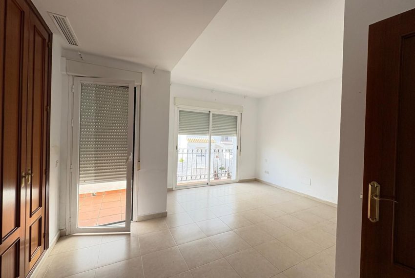 R5355109-House-For-Sale-Estepona-Townhouse-4-Beds-182-Built-11