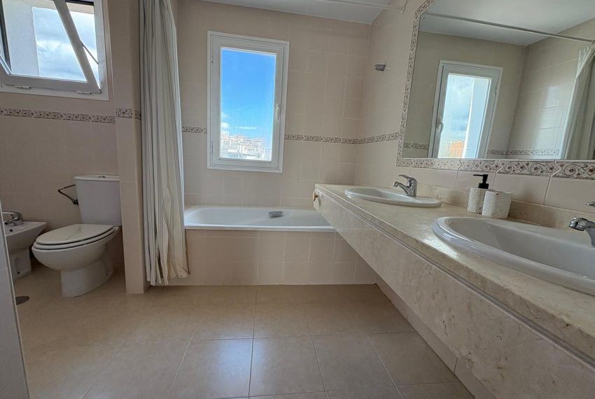 R5355109-House-For-Sale-Estepona-Townhouse-4-Beds-182-Built-12