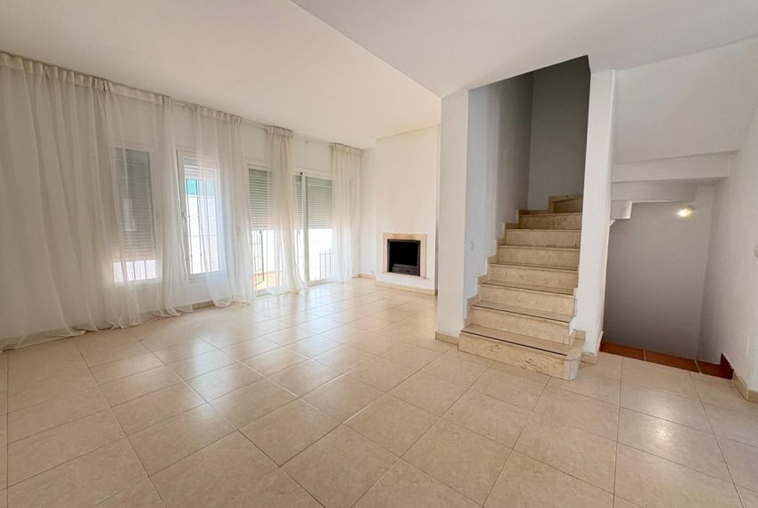 R5355109-House-For-Sale-Estepona-Townhouse-4-Beds-182-Built-2