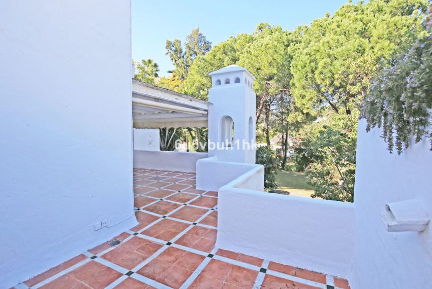 R3357841-Apartment-For-Sale-New-Golden-Mile-Penthouse-4-Beds-312-Built-11