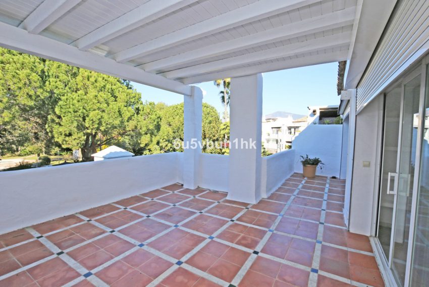 R3357841-Apartment-For-Sale-New-Golden-Mile-Penthouse-4-Beds-312-Built-12