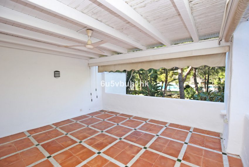 R3357841-Apartment-For-Sale-New-Golden-Mile-Penthouse-4-Beds-312-Built-16