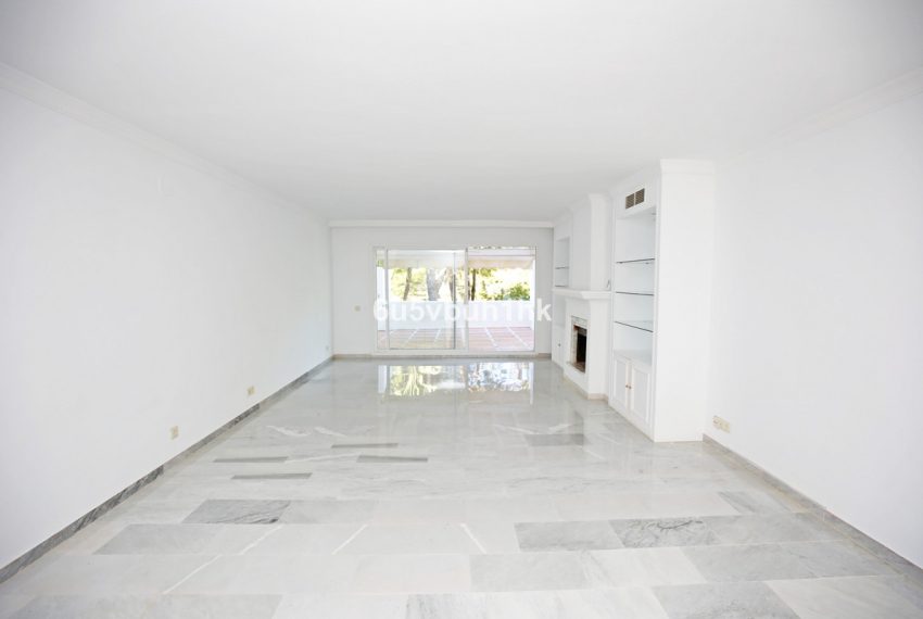 R3357841-Apartment-For-Sale-New-Golden-Mile-Penthouse-4-Beds-312-Built-18
