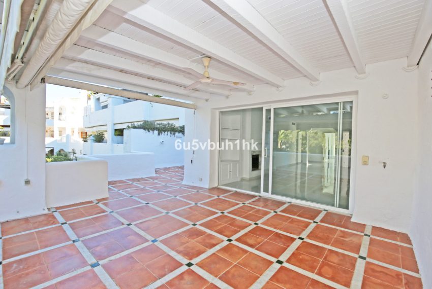 R3357841-Apartment-For-Sale-New-Golden-Mile-Penthouse-4-Beds-312-Built-2