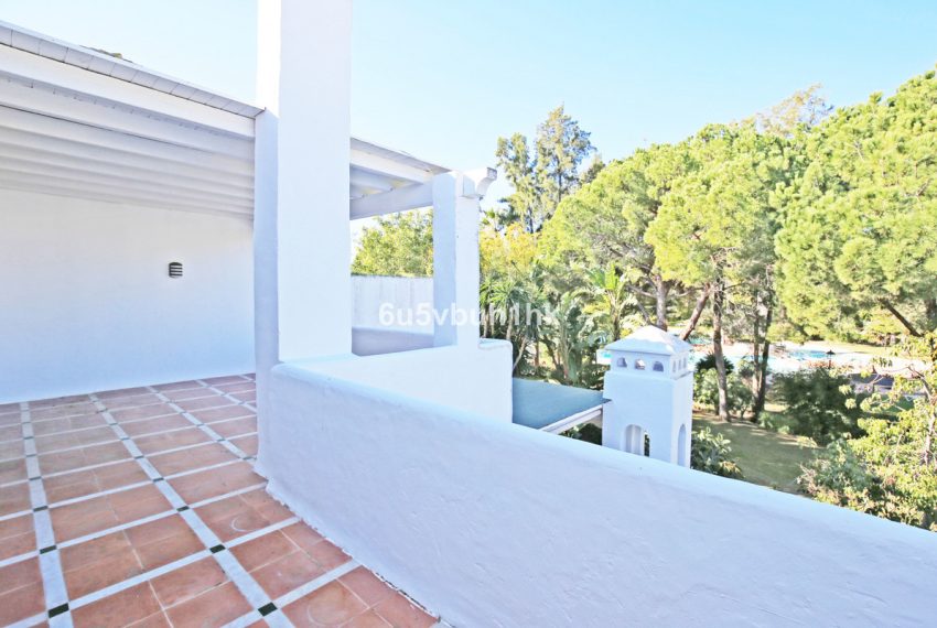 R3357841-Apartment-For-Sale-New-Golden-Mile-Penthouse-4-Beds-312-Built-6