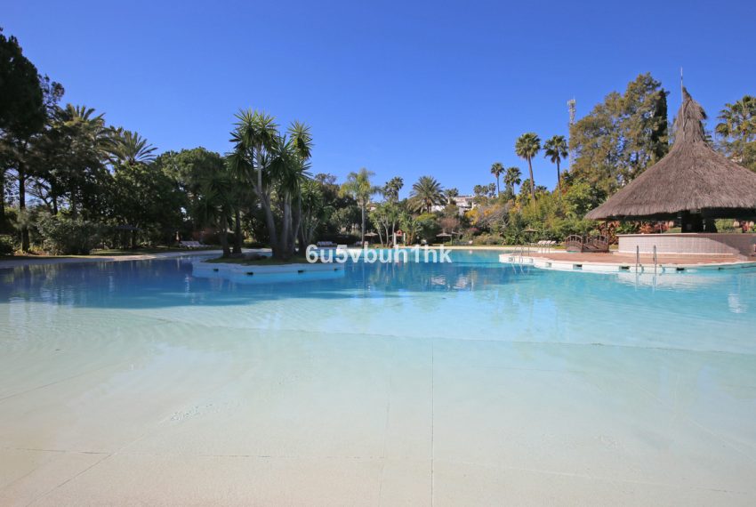 R3357841-Apartment-For-Sale-New-Golden-Mile-Penthouse-4-Beds-312-Built
