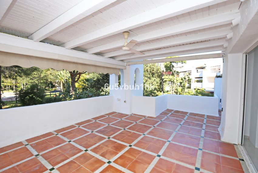 R3357841-Apartment-For-Sale-New-Golden-Mile-Penthouse-4-Beds-312-Built-9