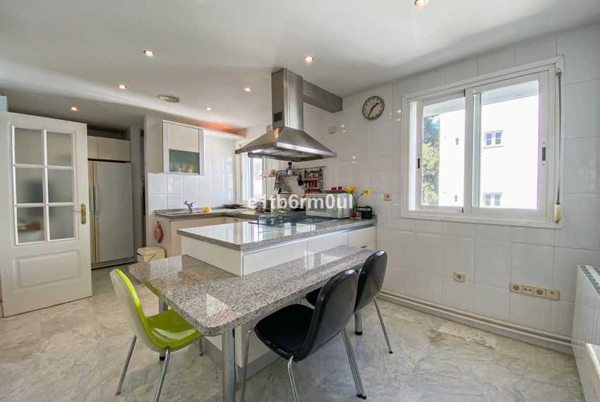 R4994149-Apartment-For-Sale-The-Golden-Mile-Penthouse-Duplex-3-Beds-164-Built-12