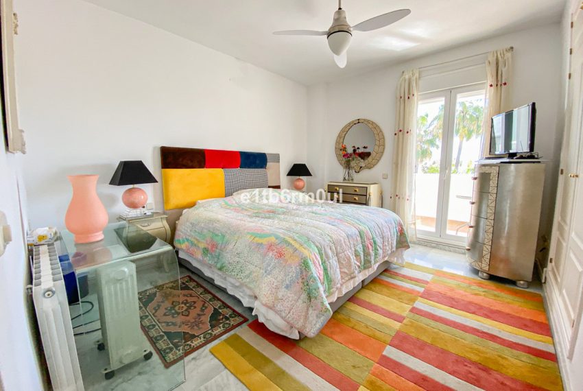 R4994149-Apartment-For-Sale-The-Golden-Mile-Penthouse-Duplex-3-Beds-164-Built-4