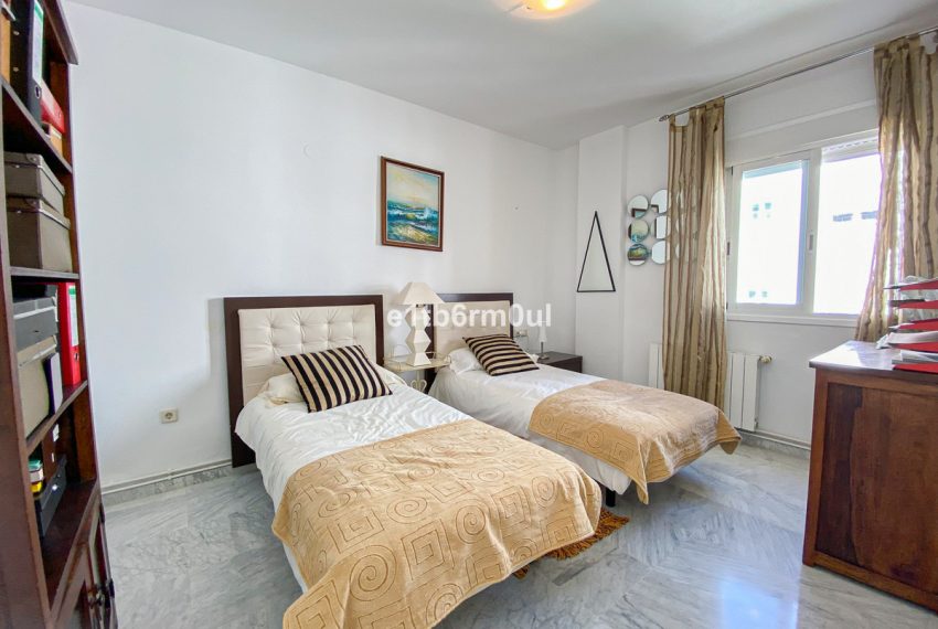 R4994149-Apartment-For-Sale-The-Golden-Mile-Penthouse-Duplex-3-Beds-164-Built-7
