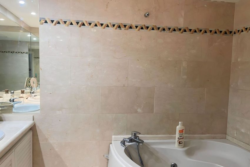 R4994659-Apartment-For-Sale-Nueva-Andalucia-Middle-Floor-Apartment-2-Beds-133-Built-13