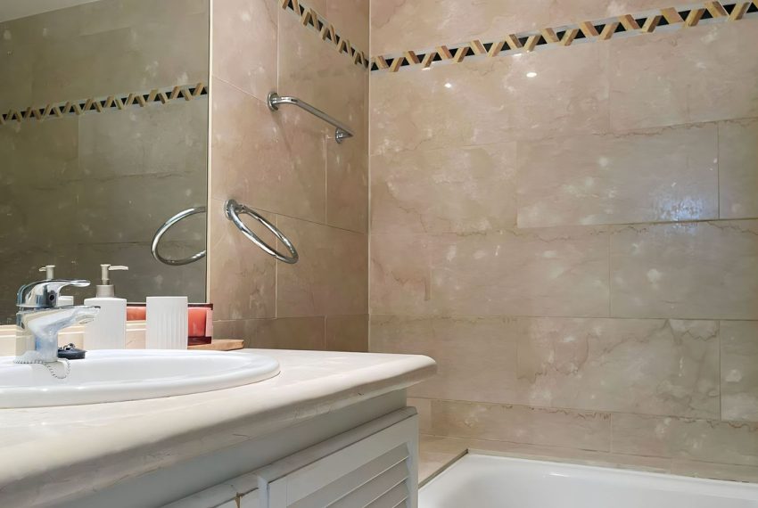 R4994659-Apartment-For-Sale-Nueva-Andalucia-Middle-Floor-Apartment-2-Beds-133-Built-16