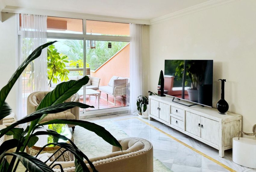 R4994659-Apartment-For-Sale-Nueva-Andalucia-Middle-Floor-Apartment-2-Beds-133-Built-2