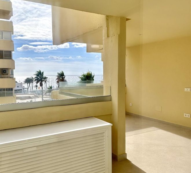 R5075266-Image 1-Middle Floor Apartment - 2 Beds - 120 Built