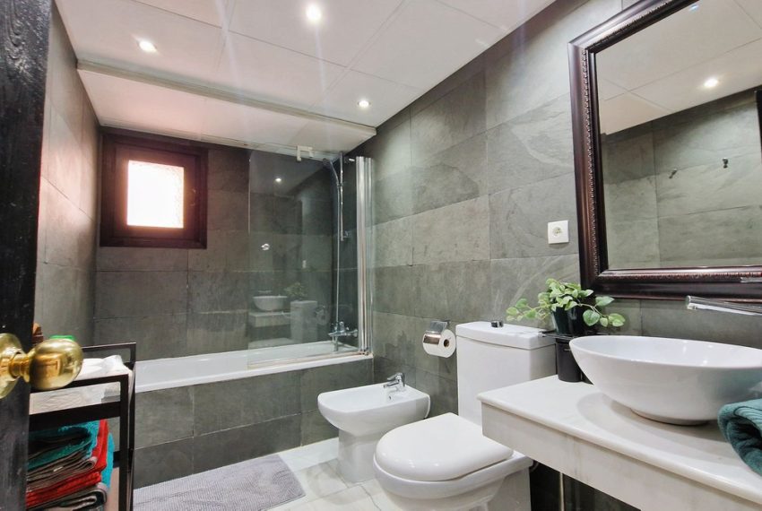 R5108434-Apartment-For-Sale-Puerto-Banus-Top-Floor-Apartment-2-Beds-128-Built-17