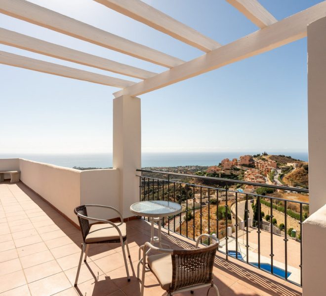 R5188114-Image 1-Penthouse - 2 Beds - 210 Built