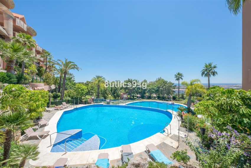 R5227834-Apartment-For-Sale-Nueva-Andalucia-Middle-Floor-Apartment-2-Beds-146-Built