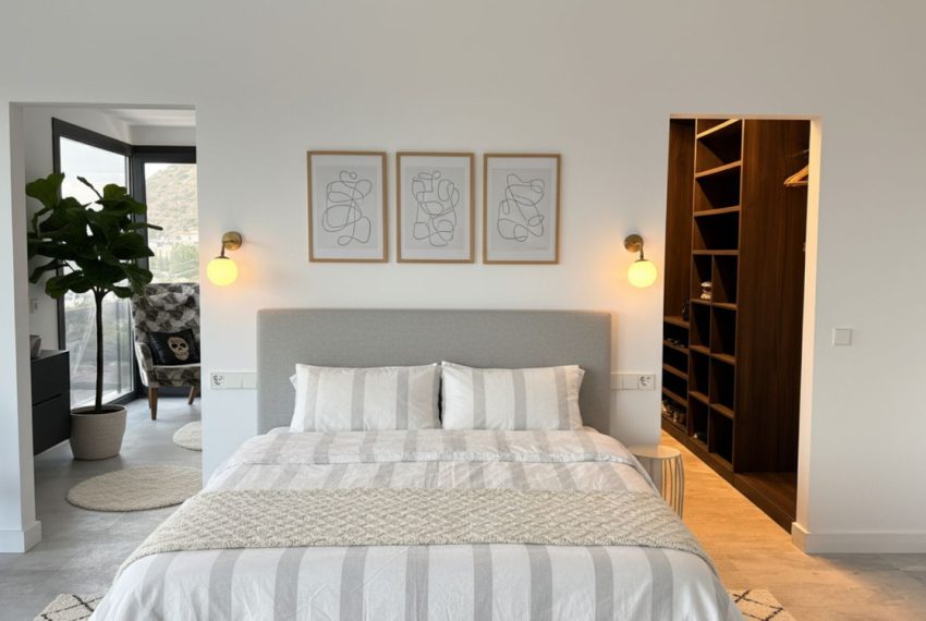 R5256418-House-For-Sale-Coin-Detached-Villa-4-Beds-527-Built-6