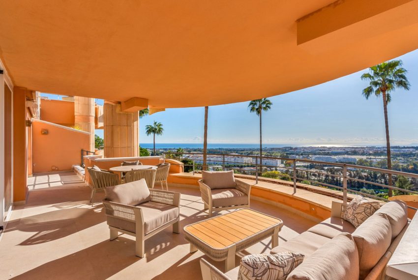 R5257228-Apartment-For-Sale-Nueva-Andalucia-Middle-Floor-Apartment-3-Beds-200-Built-1