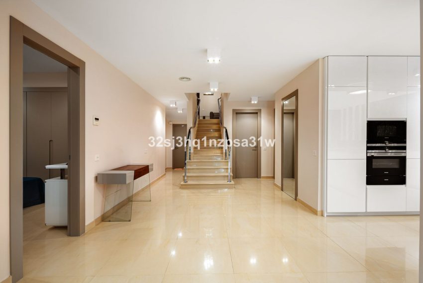 R5299852-Apartment-For-Sale-Marbella-Ground-Floor-Apartment-6-Beds-420-Built-11